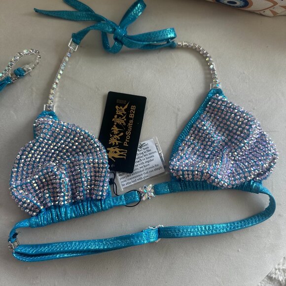 Bikini competition suit  NEVER WORN - Picture 1 of 5